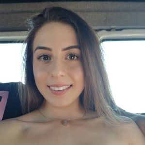 Meet your Posher, Lorena